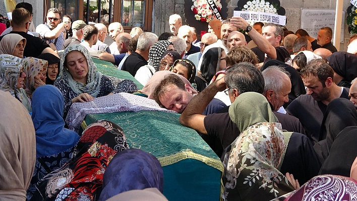 Ailesini Öldüren Doktor İntihar Etti