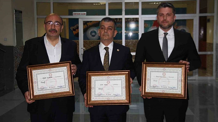 AK Partili Vekiller Mazbatalarını Aldı