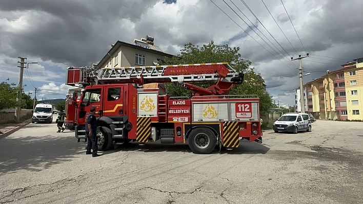 Az Kalsın Evi Yakıyordu
