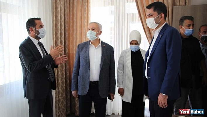 Bakan Kurum, Deprem Konutlarını İnceledi