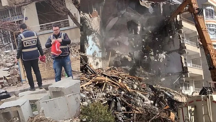 Bu Bayrak Yere Düşmez!