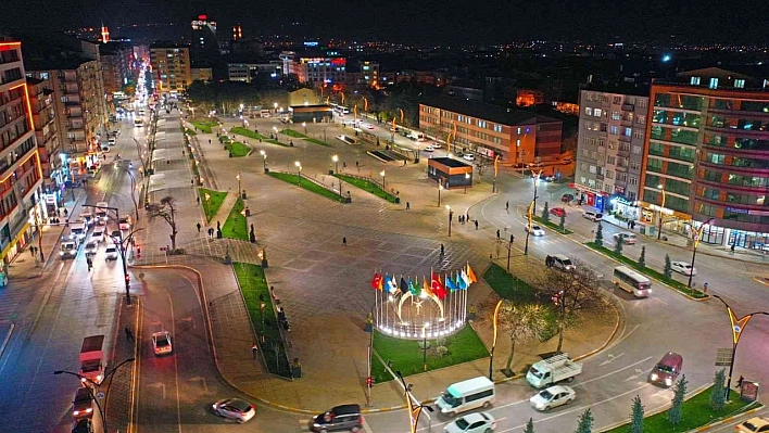 Meydana Vatandaşlardan Tam Not
