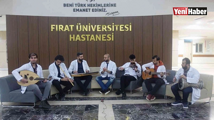Doktor ve öğrencilerin 'Korosu' şiddete karşı sağlıkçıların sesi oldu