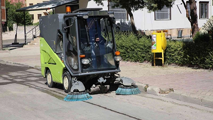 Elazığ'da Temizlik Çalışmaları Sürüyor