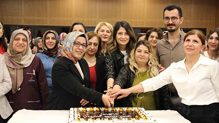 Elazığ'da 'Ebeler Günü' Etkinliği