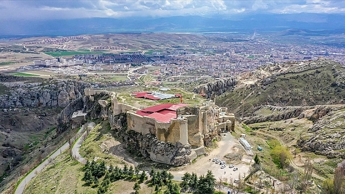 Elazığ'da Hava Parçalı Bulutlu!