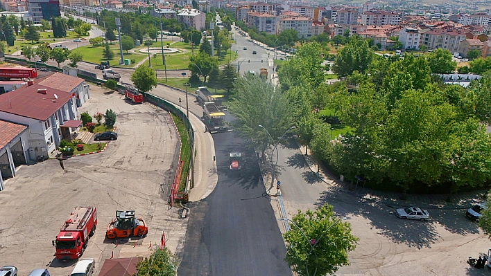 Elazığ'da Hummalı Asfalt Çalışması