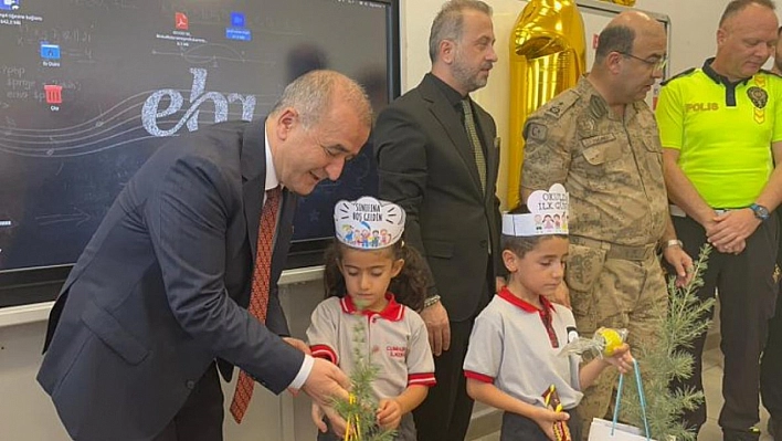 Elazığ'da İlk Ders Zili Çaldı