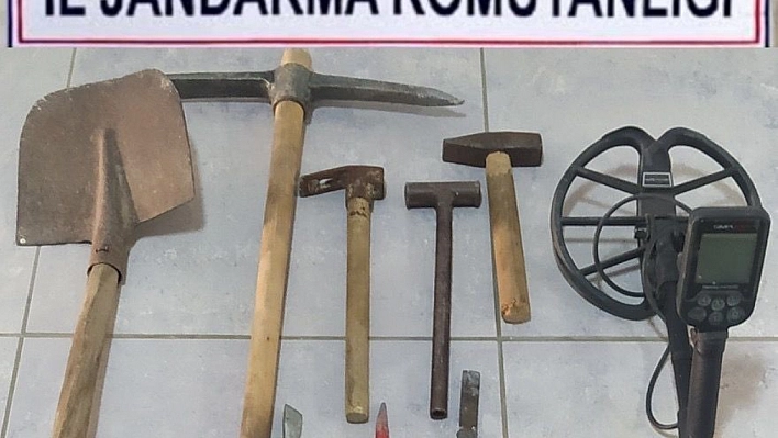 Elazığ'da kaçak kazı yapan 3 şüpheli suçüstü yakalandı