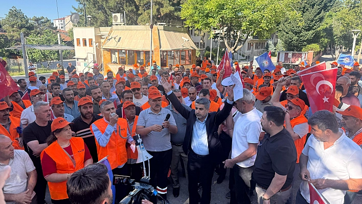 Elazığ'da Karayolları İşçileri Eylem Yaptı