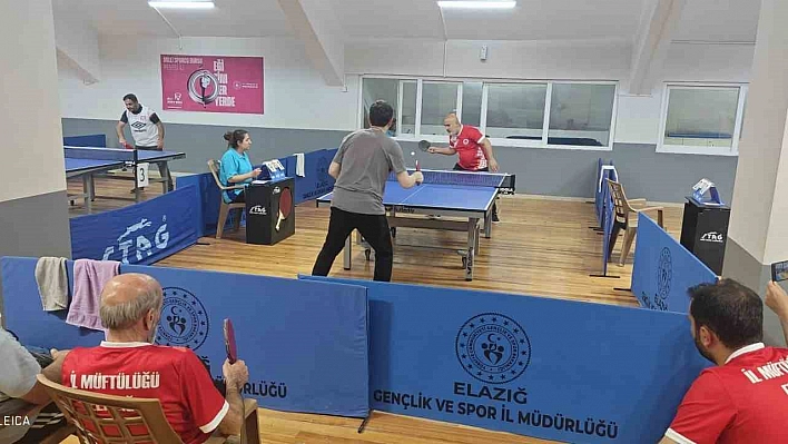 Elazığ'da kurumlar ve kuruluşlar arası masa tenisi şampiyonası düzenlendi