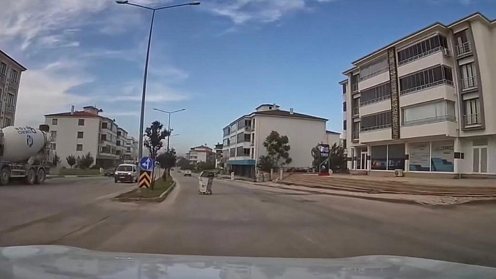 Şiddetli Fırtına Çöp Kovasını Savurdu