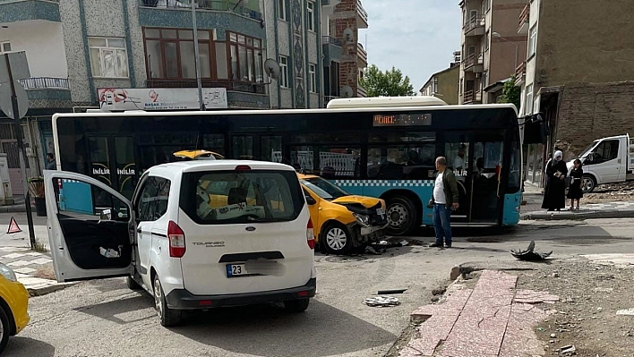 Elazığ'da Trafik Kazası!