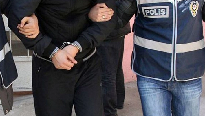 Arabaların Camını Kıran Şüpheli Yakalandı