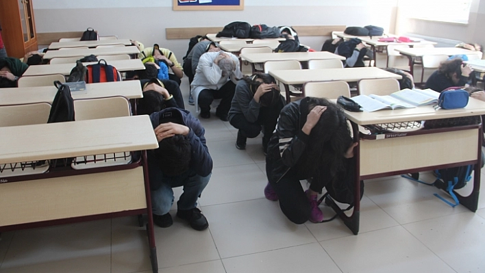 Deprem ve Yangın Tatbikatı Yapıldı