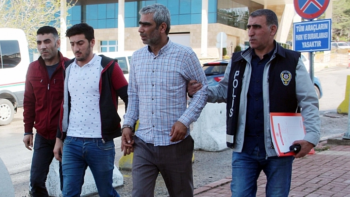 Kendilerine 'Vali' Süsü Vermişler