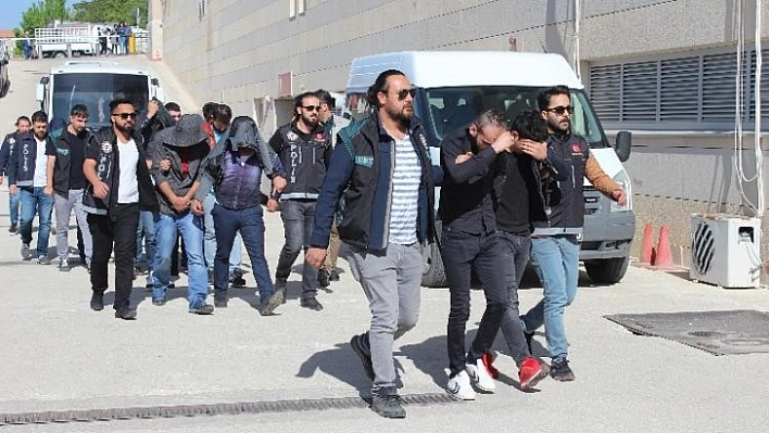 Uyuşturucu Operasyonu: 12 Tutuklama