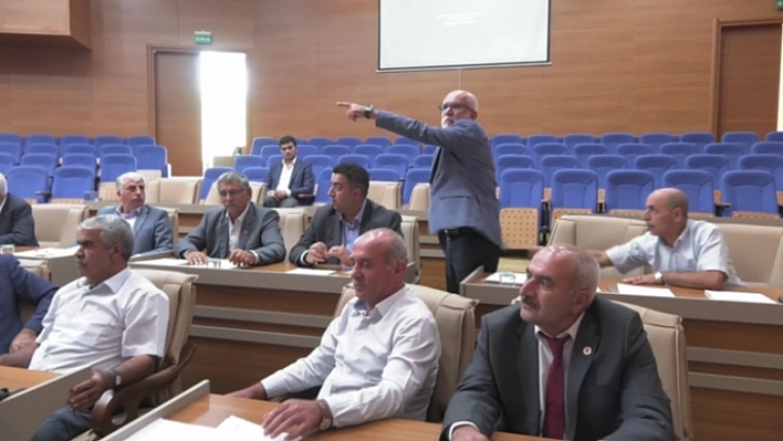 İl Genel Meclisi Toplantısında Ortam Yine Gerildi