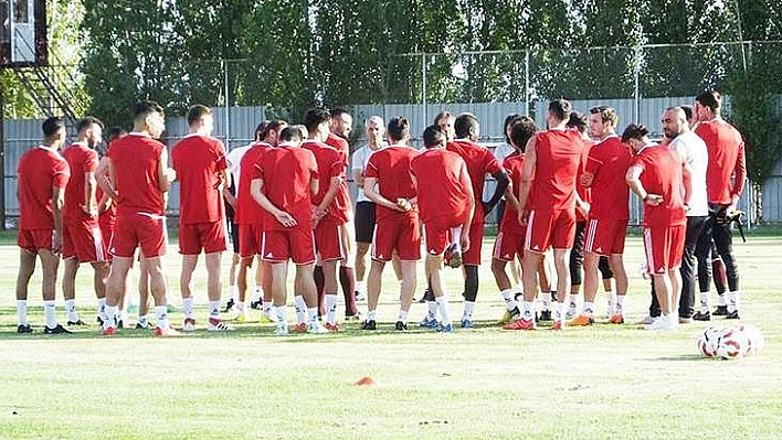 Elazığspor'da Sular Durulmuyor