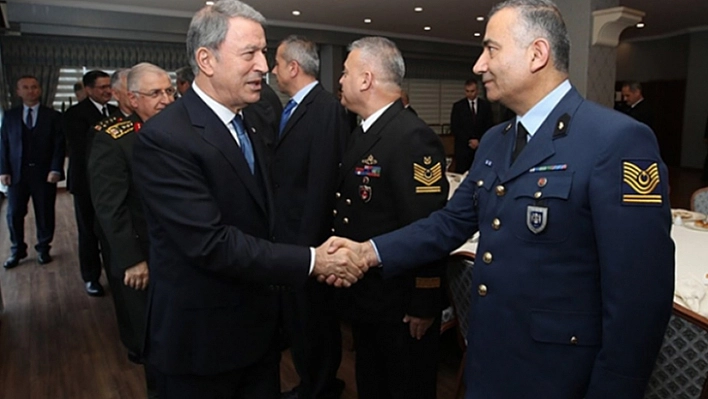 Bakan Akar'dan Astsubaylara Müjde!