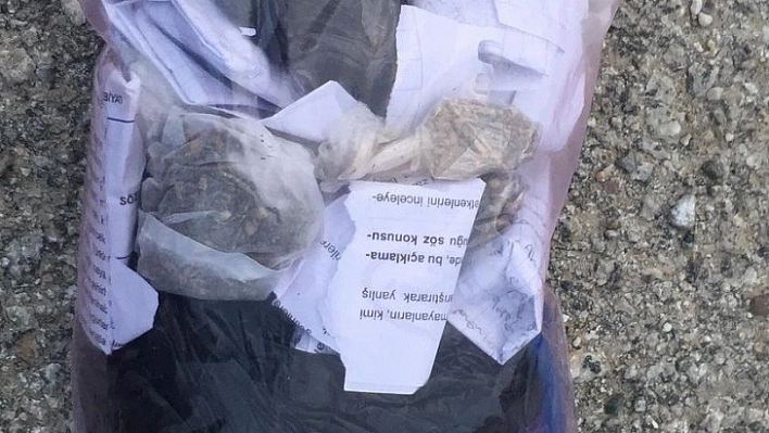 Otomobilden Uyuşturucu Atan 3 Şüpheli Yakalandı