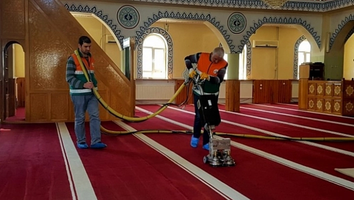 Camilerde Ramazan Hazırlığı Başladı