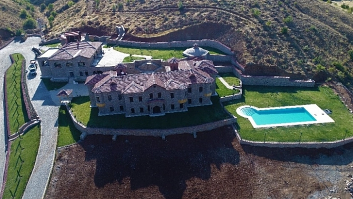 Bu Saray Elazığ'da Yapıldı