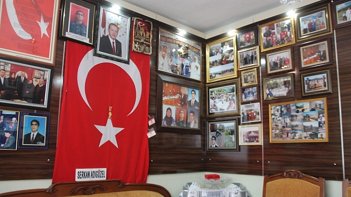 Kokusunu Şehit Düştüğü Topraktan Alıyorum