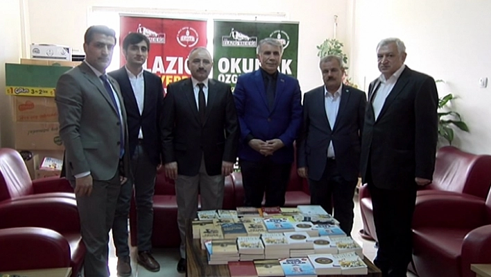MÜSİAD'dan Kitap Bağışı
