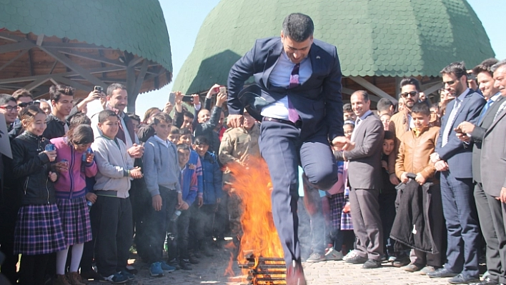 Protokol Üyeleri Nevruz Coşkusuna Ortak Oldu
