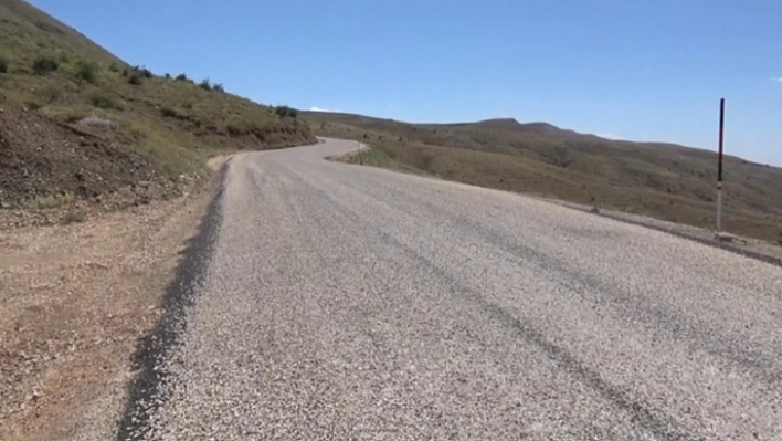 Bir Köy Daha Elazığ İl Özel İdaresi Sayesinde Yol Sorununu Çözdü