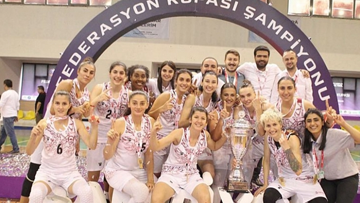 'Elazığ Basketbol Tarihinin En Önemli Maçlarında Takımını Yalnız Bırakma'