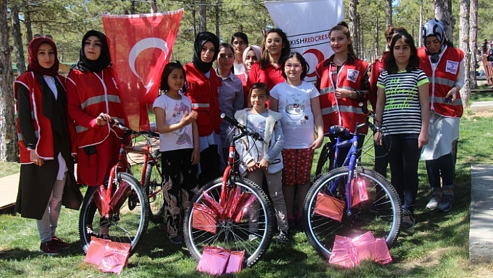 Kızılay Kadın Kolları Tarafından Etkinlik Düzenlendi