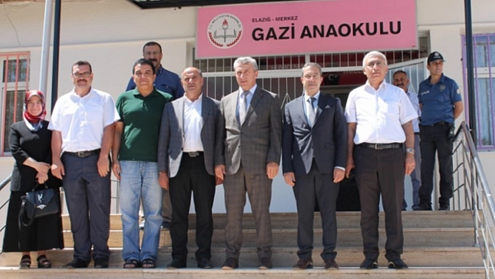 Şehitlikte ve Okullarda Temizlik Yapıldı
