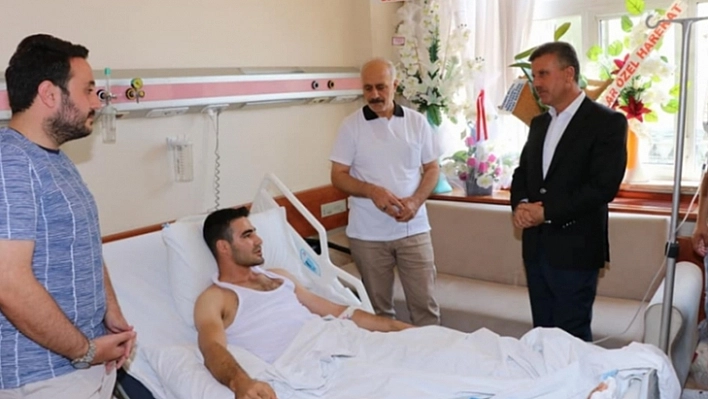 Başkan Gürgöze Yaralı Teğmeni Unutmadı