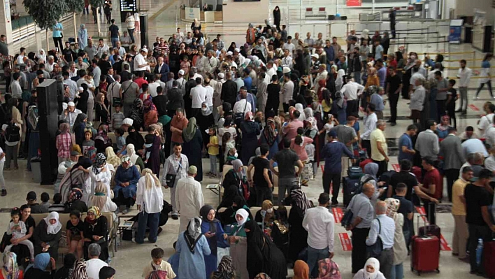 Elazığ Havalimanı, 385 Bin Kişiye Hizmet Verdi