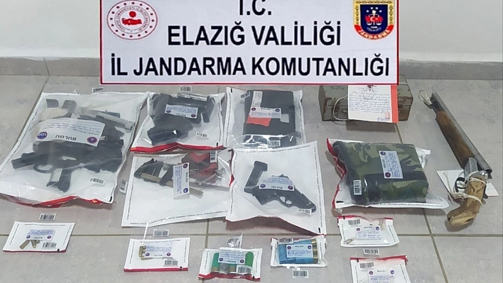 Evini Silah Deposuna Çevirmiş