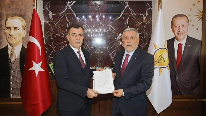 Fırat, Adaylığını Açıkladı