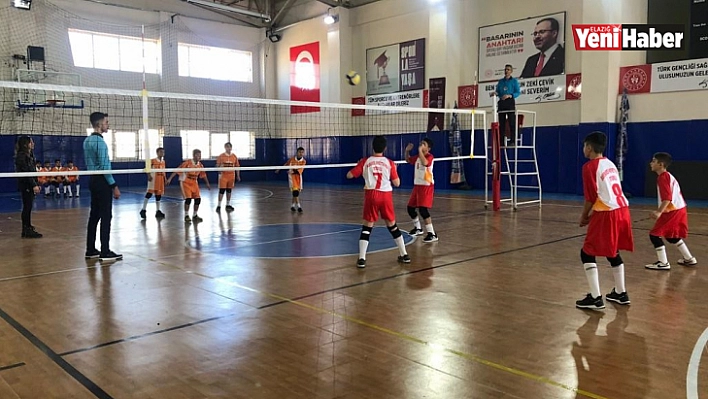 Gençler voleybolda şampiyonlar belli oldu