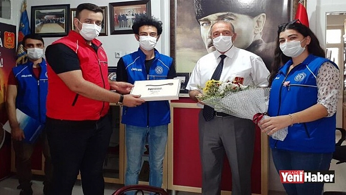Gençlerden Anlamlı Ziyaret