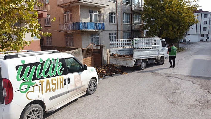 İHH'dan Soba ve Odun Yardımı