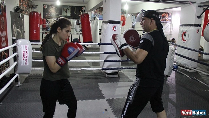 Kick Boksçular'dan Sınavlara Hazırlık!