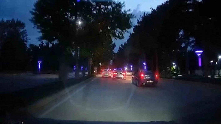 Makas Attı, Kameraya Yakalandı