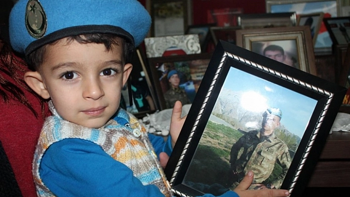 'SENİN BABAN BİR KAHRAMAN, BİZİ CENNETTE BEKLİYOR'