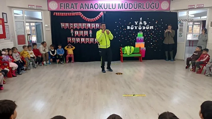 Öğrencilere Trafik Eğitimi Verildi