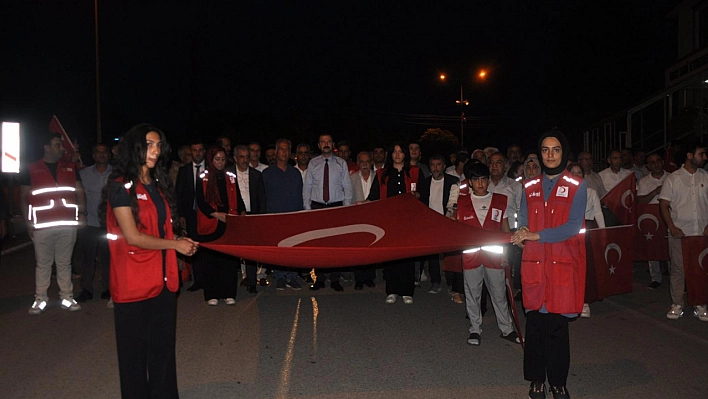 Palu'da Demokrasi Şöleni