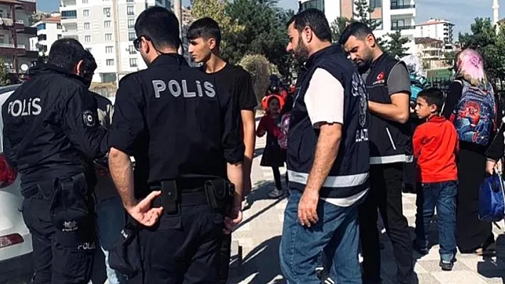 Polis Denetimlerini Sürdürüyor