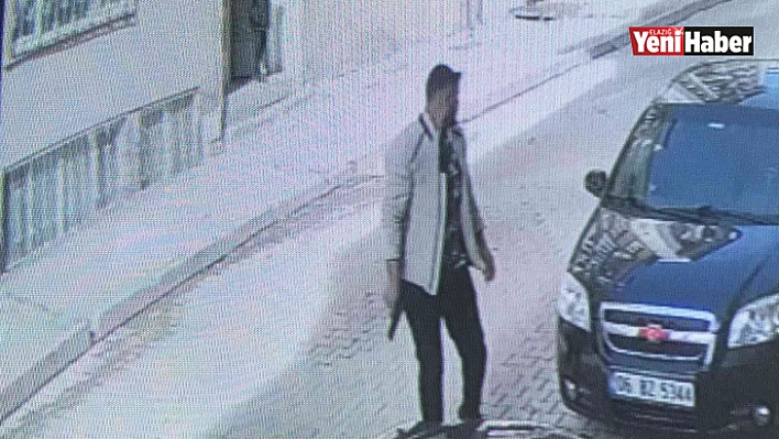 Sokak ortasında kurusıkı tabancanın dipçiğiyle 2 kardeşi darp etti, o anlar kameralara yansıdı