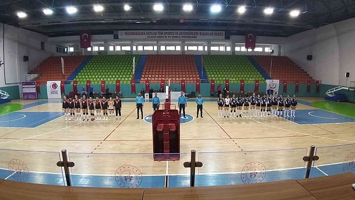 Volaybol'da Elazığ Rüzgarı!