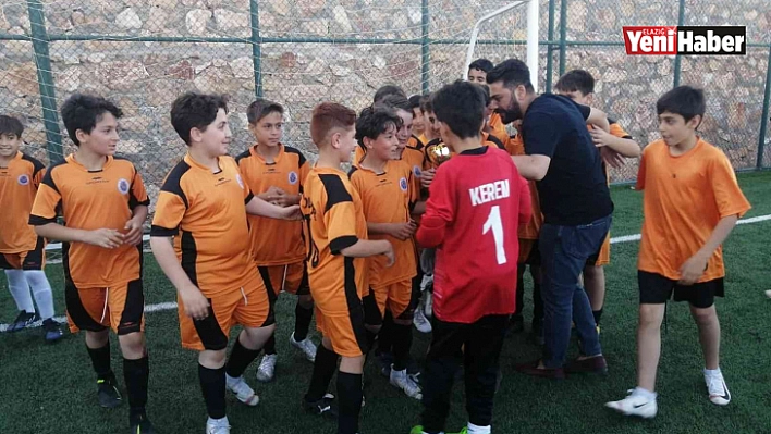 U12 Ligi'nde şampiyon Elazığ Yolspor